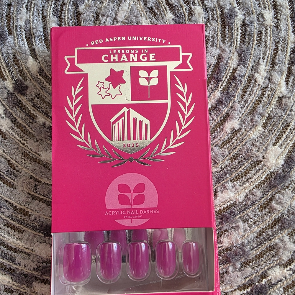 Red Aspen Pink Acrylic Nail Dashes